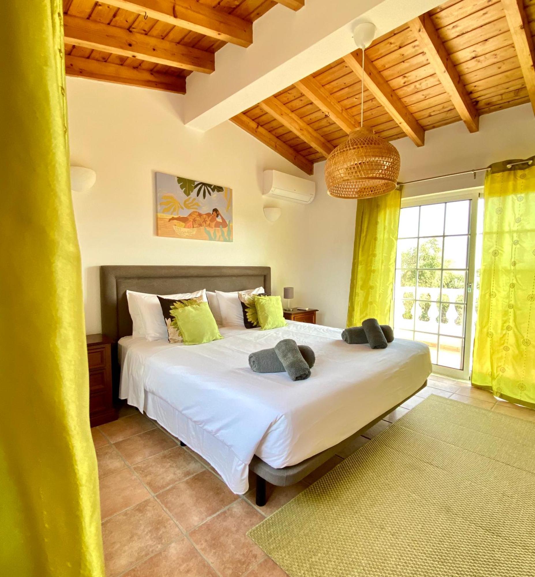 Casa Rosa Willa Lagos